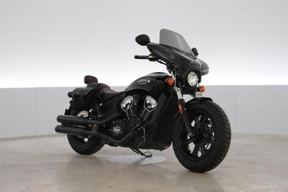 Indian Scout Bobber - 2,99% korko! Rinehart-slipari, Nahkaiset sivulaukut, Huollettu!