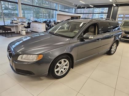 Volvo V70 D5 AWD Kinetic aut/ Vetokoukku/ Jakohihna vaihdettu 2/2023/ Takapenkin reunapaikkojen lämmitys