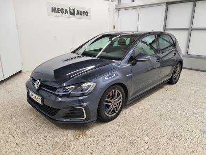 Volkswagen Golf GTE Plug-In Hybrid 150 kW (204 hv) DSG-automaatti