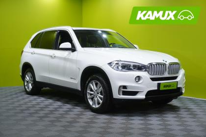 BMW X5 F15 xDrive40e A // Koukku / Navi / Nahkat / Sähkösäätöiset penkit / Tutkat / Vakkari /