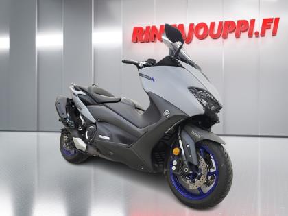 Yamaha T-Max 560 - Tähän pyörään ostohetkestä 6 kk täysin korotonta ja kulutonta maksuaikaa - 1. omistajalta