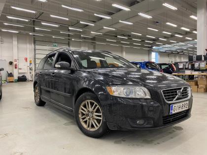 Volvo V50 1,8 (125 hv) Momentum man - Vakionopeudensäädin, Moottorinlämmitin - Ilmainen kotiintoimitus!