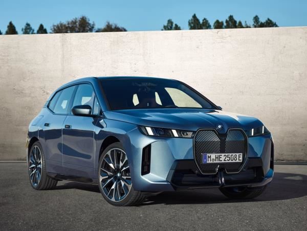 BMWi iX